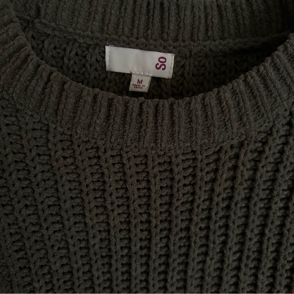 NWT SO Dark Green Soft Sweater - Picture 2 of 4